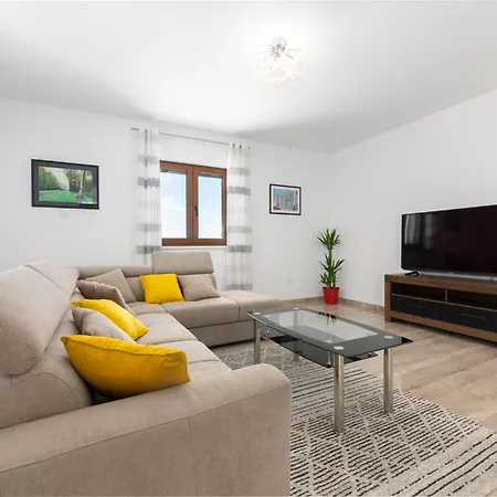 Monti By Briskva Cerovlje