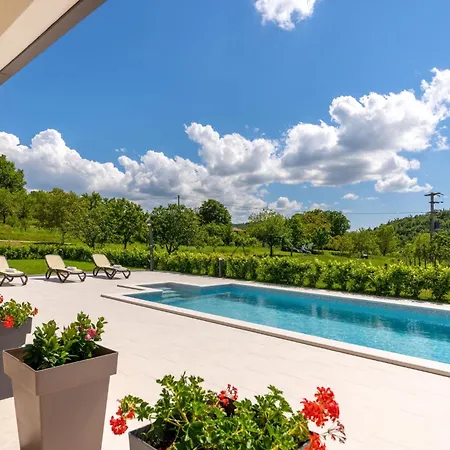 Willa Monti By Briskva