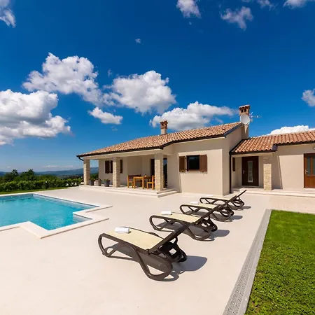 Monti By Briskva Cerovlje