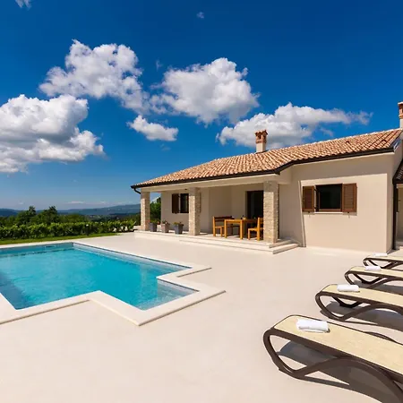 Monti Villa Cerovlje