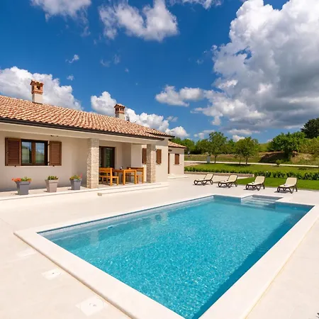 Monti Villa Cerovlje
