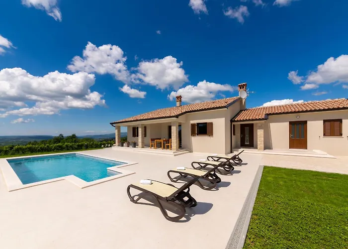 Monti By Briskva Cerovlje