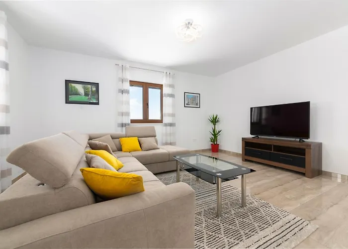 Monti By Briskva Cerovlje