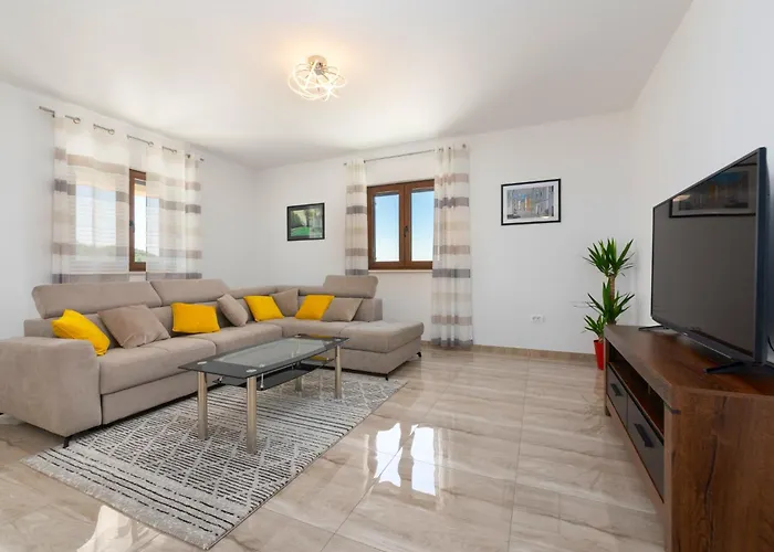 Monti By Briskva Villa *